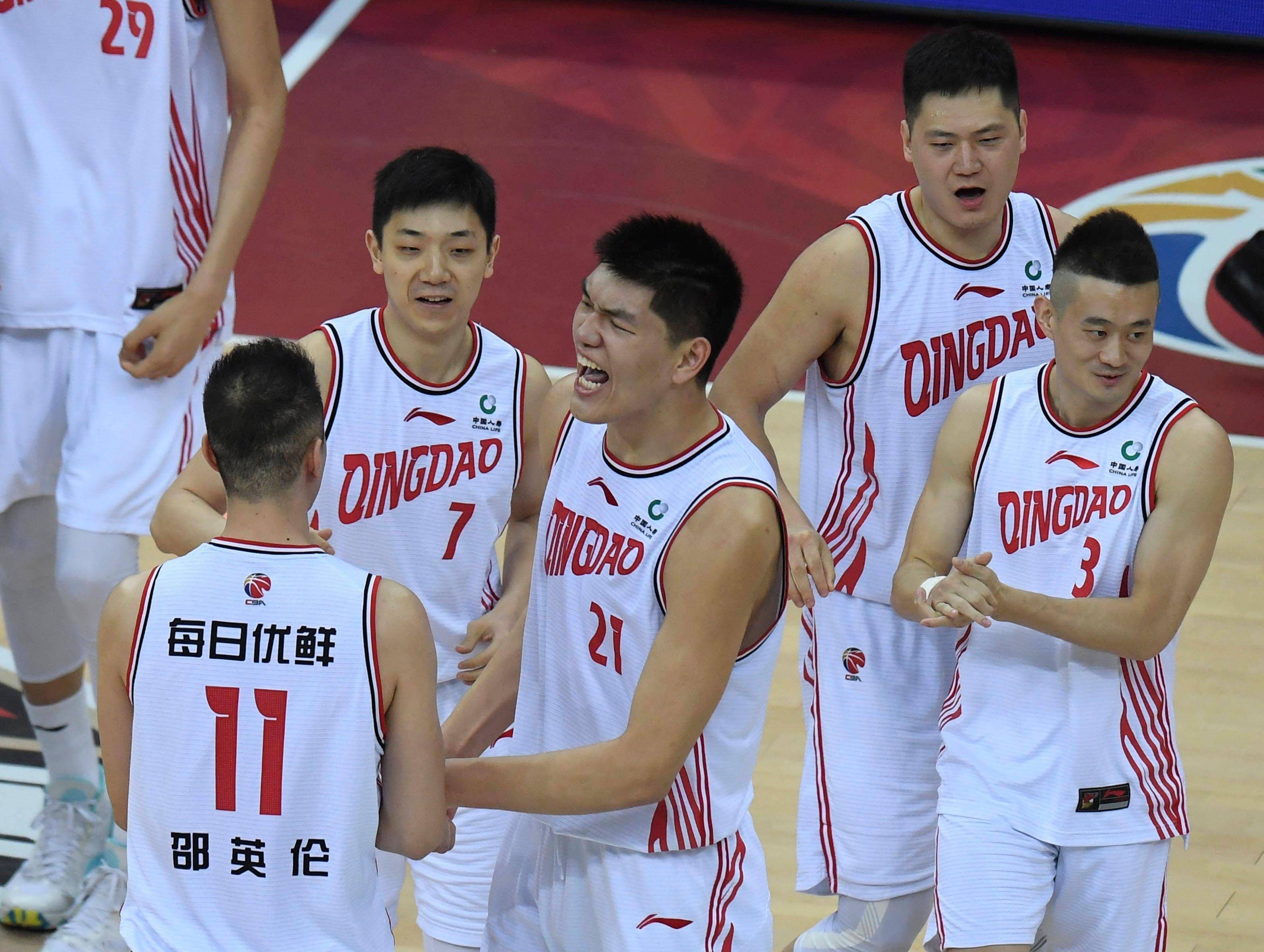 波兰男篮险胜格林纳达，晋级国际篮球锦标赛八强的简单介绍