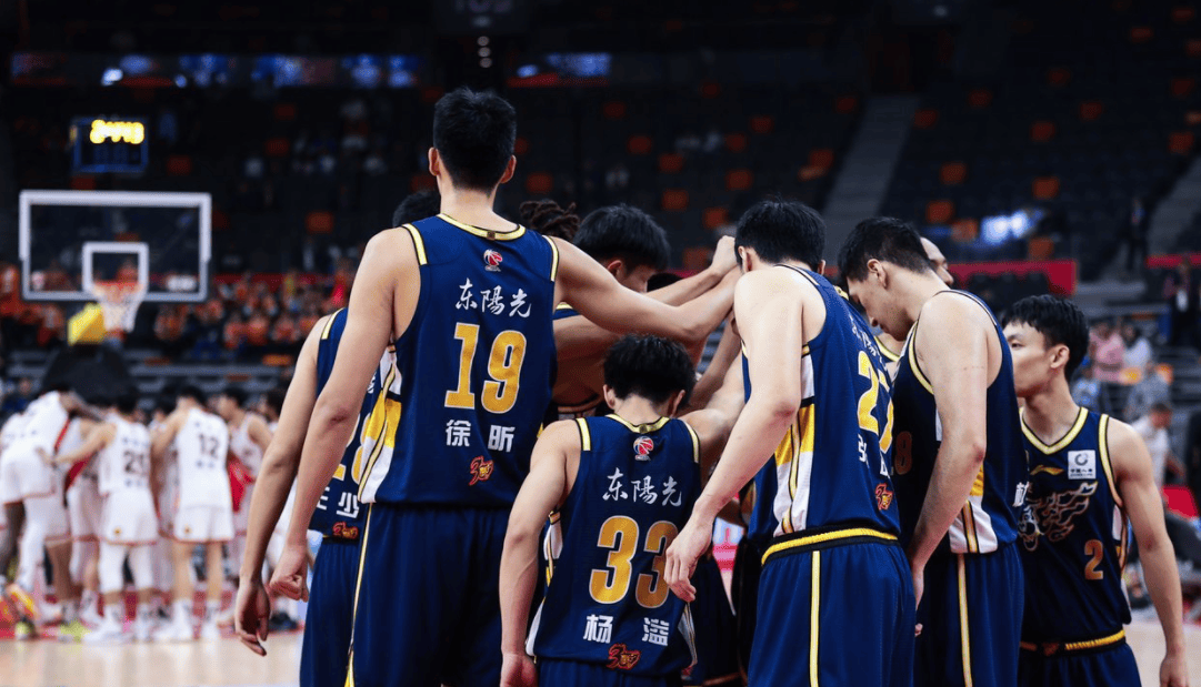 包含江苏男篮防守疲软，连遭对手破门的词条