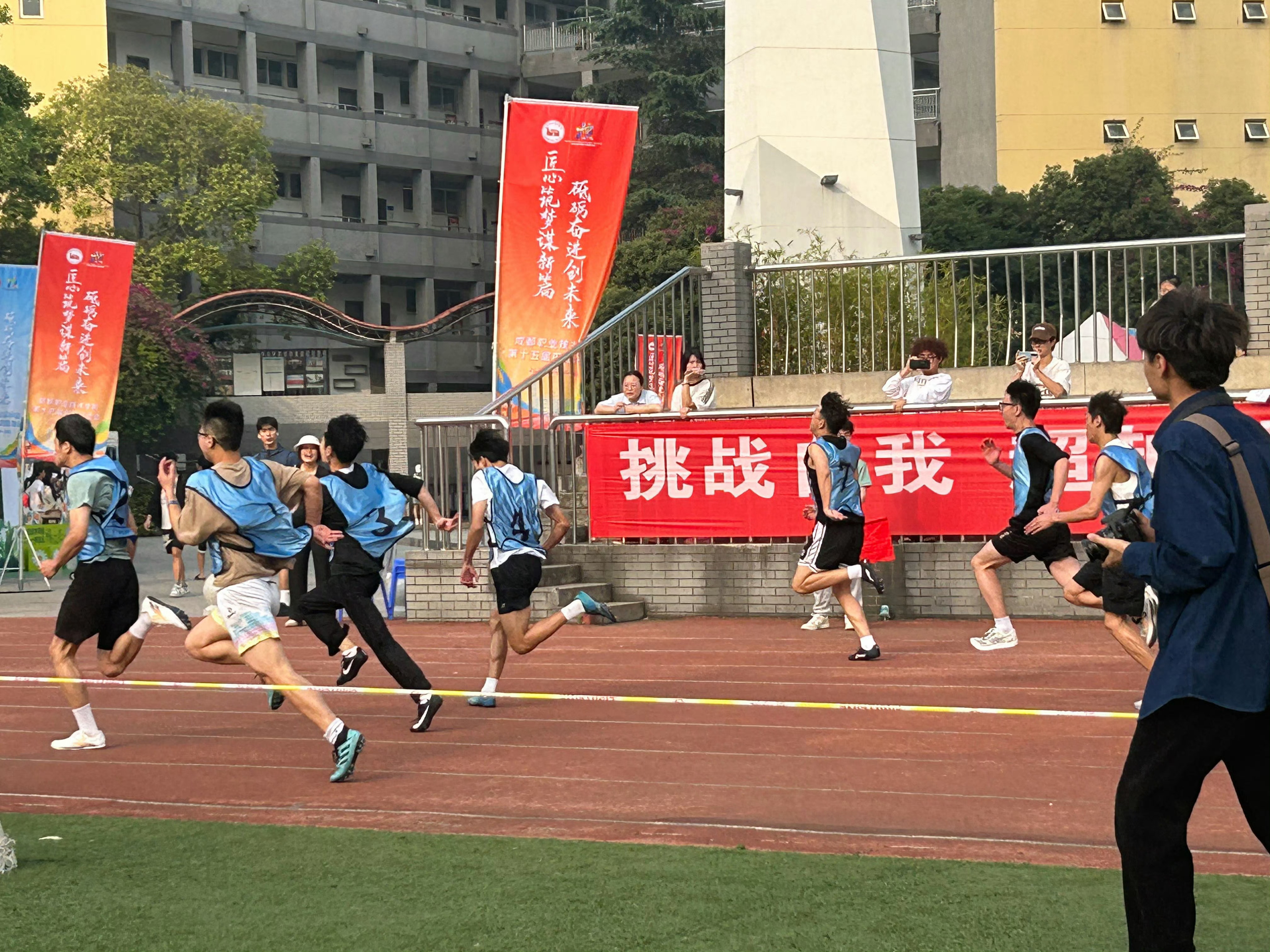 关于欧洲国家队备战健步蓄势待发，冲刺胜利的信息