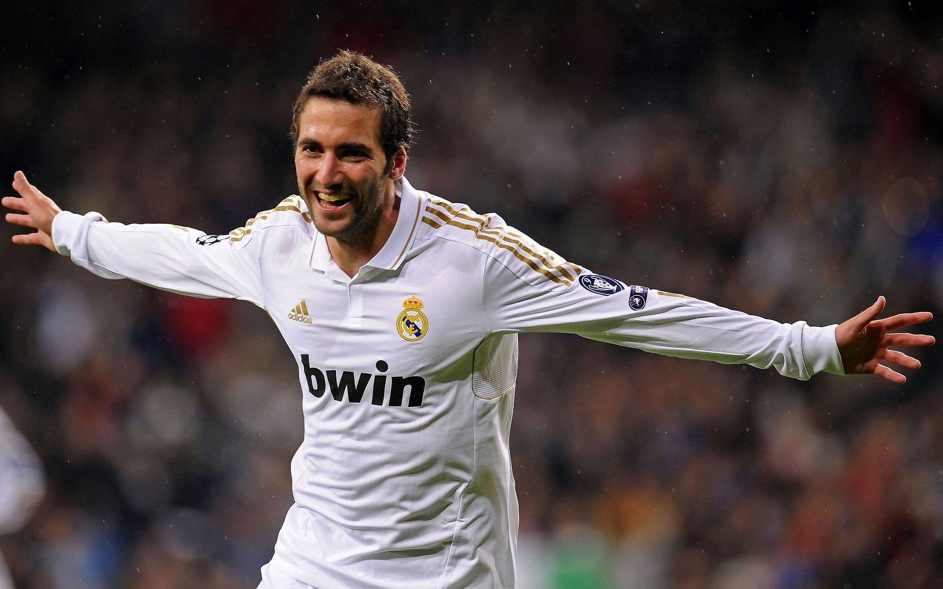 萨拉赫官方宣布战术调整新规，G2引发争议！赢得满堂喝彩